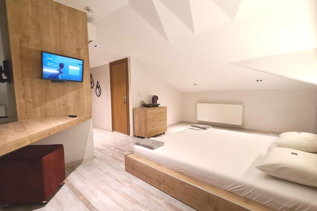 Social House Mil Hotel Istanbul Ngoại thất bức ảnh