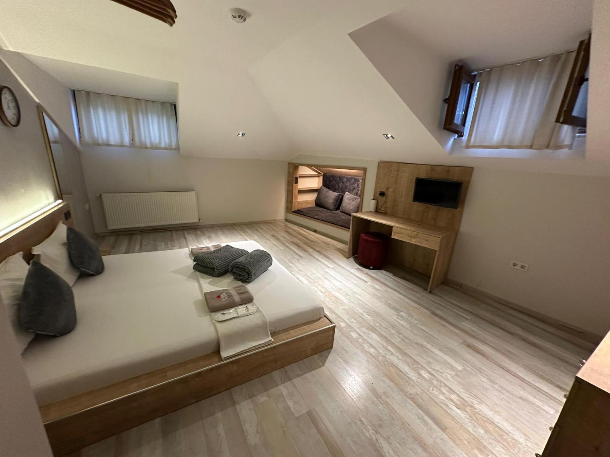 Social House Mil Hotel Istanbul Ngoại thất bức ảnh