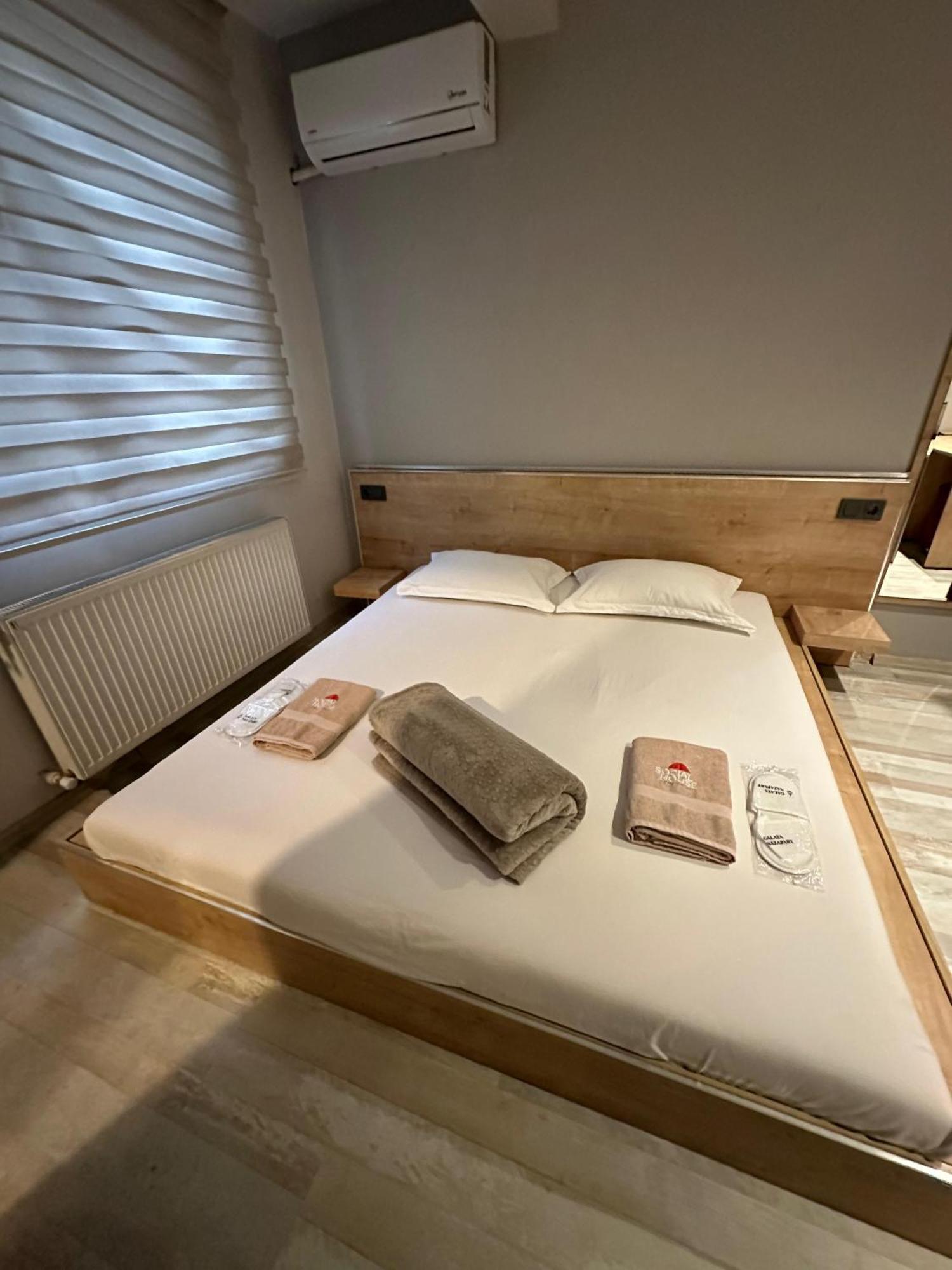Social House Mil Hotel Istanbul Ngoại thất bức ảnh