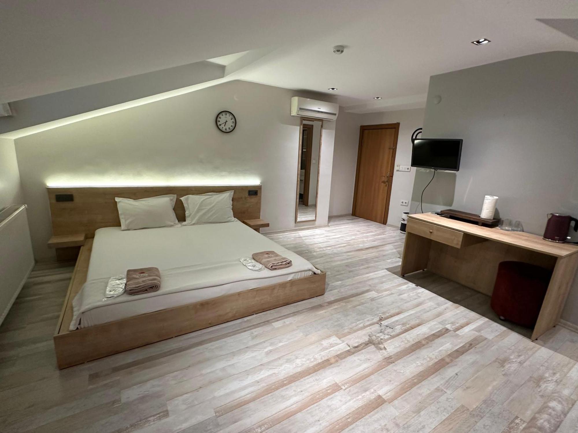 Social House Mil Hotel Istanbul Ngoại thất bức ảnh