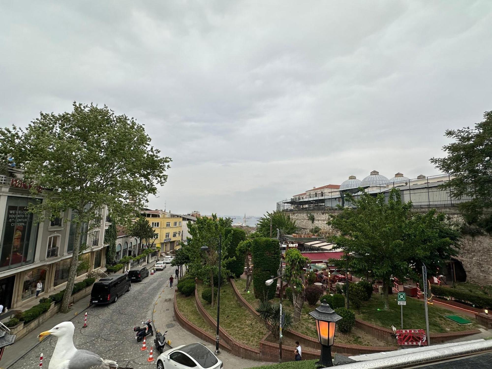 Social House Mil Hotel Istanbul Ngoại thất bức ảnh